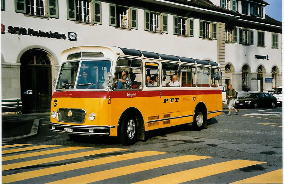 (042'620) - Rentsch, B�riswil - BE 353'048 - FBW/Gangloff (ex P 23'203; ex P 21'003) am 18. August 2000 beim Bahnhof Thun