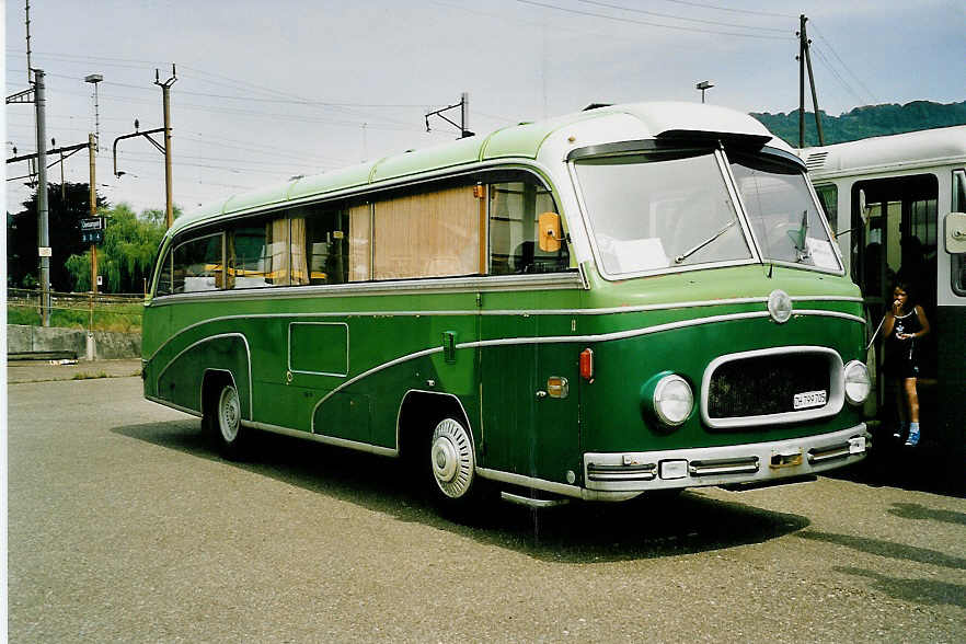 (042'718) - Oertel, Henggart - ZH 799'705 - Saurer/Lauber (ex B�sch, Winterthur; ex M�tral, Martigny) am 26. August 2000 in Oensingen, Saurertreffen