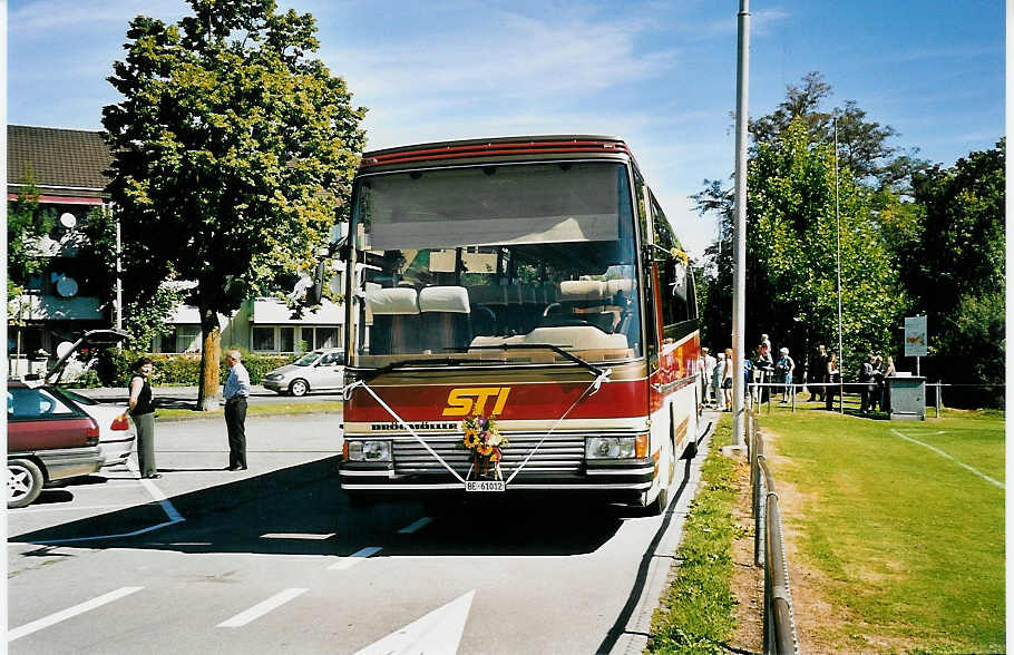 (043'127) - STI Thun - Nr. 39/BE 61'012 - Dr�gm�ller (ex TSG Blumenstein Nr. 9) am 9. September 2000 in Thun-Lerchenfeld, Waldeck