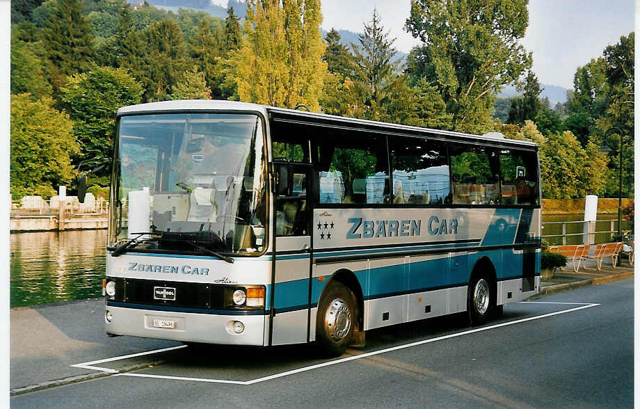 (043'216) - Zb�ren, Konolfingen - BE 19'496 - Van Hool am 14. September 2000 bei der Schiffl�ndte Thun