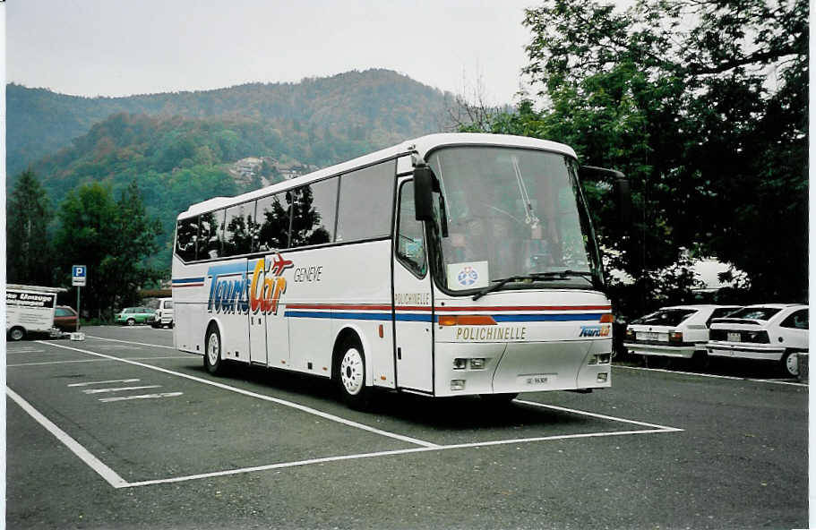 (043'412) - TourisCar, Gen�ve - GE 96'309 - Bova am 5. oktober 2000 in Thun, Seestrasse
