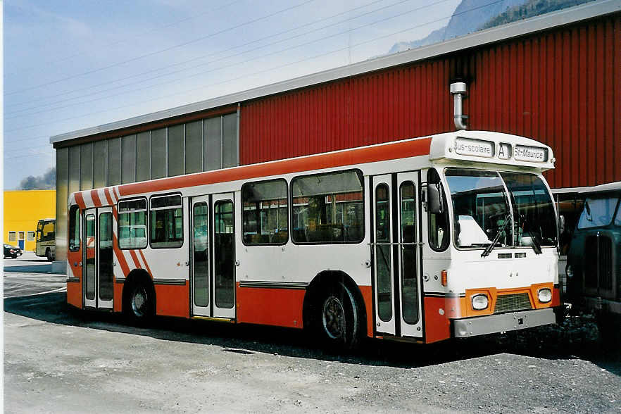 (044'923) - Evasion, St-Maurice - FBW/Hess-Lauber (ex TPG Gen�ve Nr. 538+248) am 20. Februar 2001 in St-Maurice, Garage