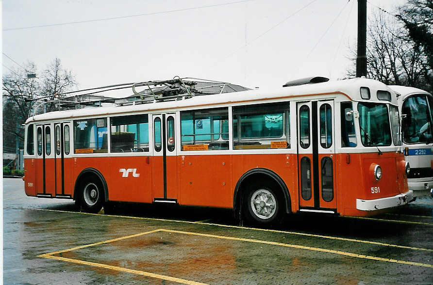 (045'315) - TL Lausanne - Nr. 591 - FBW/FFA Trolleybus (ex TPG Gen�ve Nr. 852; ex VBZ Z�rich Nr. 91) am 11. M�rz 2001 in Lausanne, D�p�t Borde