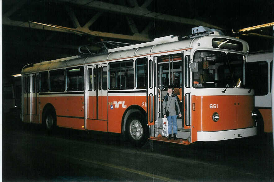 (045'327) - TL Lausanne - Nr. 661 - FBW/Eggli Trolleybus am 11. M�rz 2001 in Lausanne, D�p�t Borde