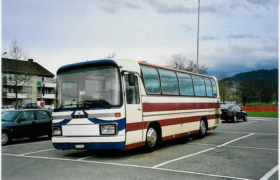 (045'413) - Brunner, Thun - BE 57'224 - Mercedes (ex M+79'539) am 19. M�rz 2001 in Thun-Lerchenfeld, Waldeck