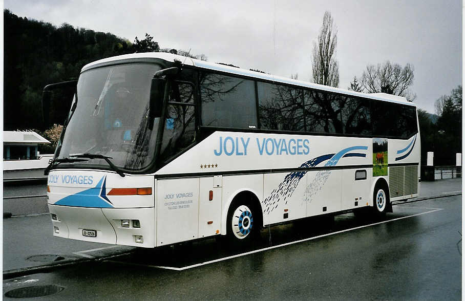 (045'623) - Joly Voyages, Les Breuleux - JU 32'536 - Bova am 7. April 2001 bei der Schiffl�ndte Thun