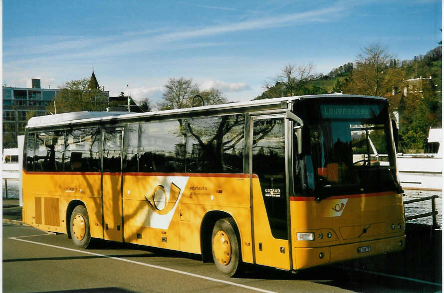 (046'331) - K�bli, Gstaad - BE 308'737 - Volvo am 26. April 2001 bei der Schiffl�ndte Thun
