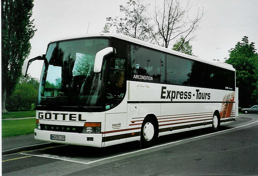 (046'436) - Aus Deutschland: G�ttel, Gratenw�hr - NEW-EE 227 - Setra am 5. Mai 2001 in Thun, Lachen