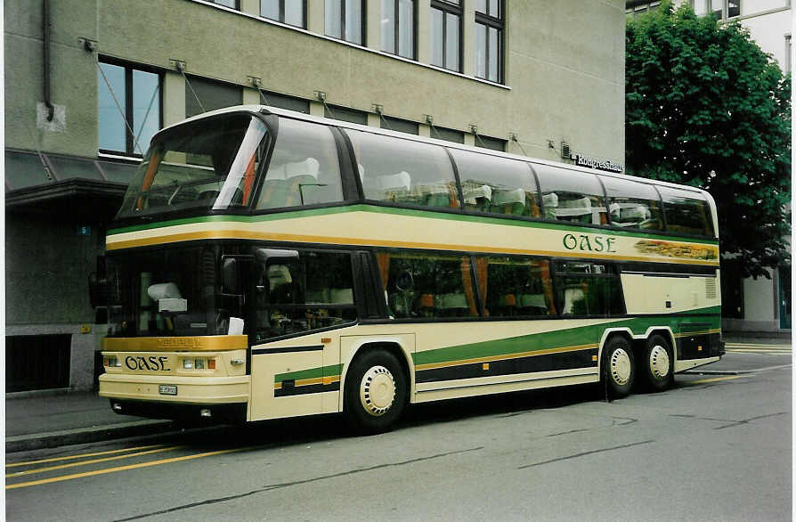 (046'811) - Oase, Grossh�chstetten - BE 259'001 - Neoplan am 24. Mai 2001 in Z�rich, Kongresshaus