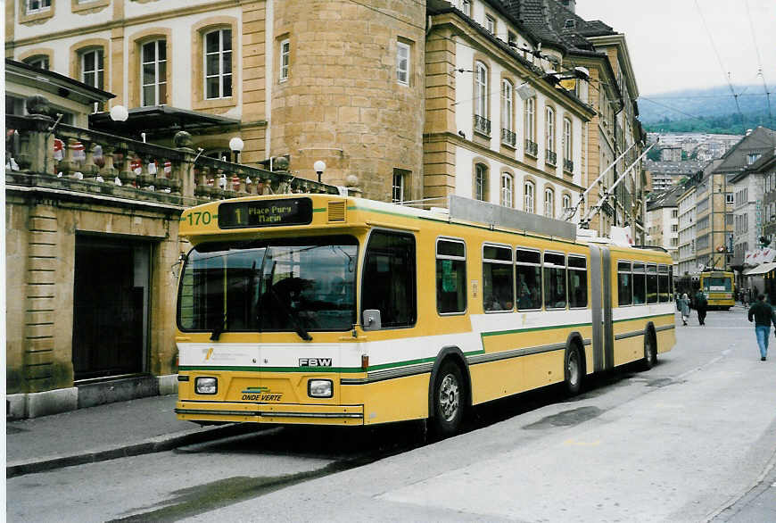 (047'318) - TN Neuch�tel - Nr. 170 - FBW/Hess Gelenktrolleybus am 16. Juni 2001 in Neuch�tel, Place Pury