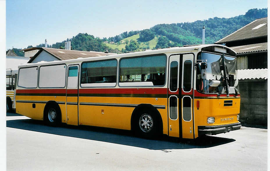 (047'434) - Segessenmann, Burgistein - Saurer/T�scher (ex P 24'229) am 25. Juni 2001 in Thun, Garage STI