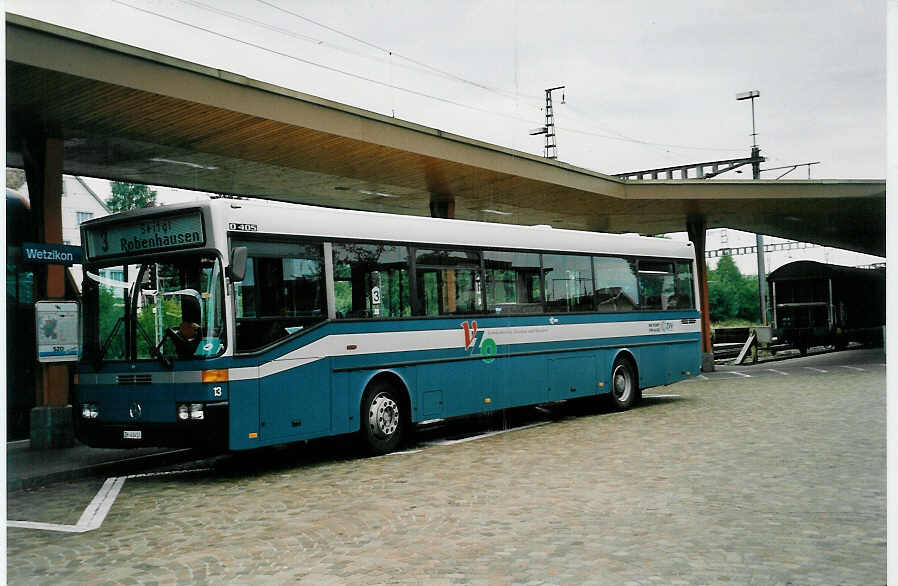 (047'920) - VZO Gr�ningen - Nr. 13/ZH 41'413 - Mercedes am 12. Juli 2001 beim Bahnhof Wetzikon