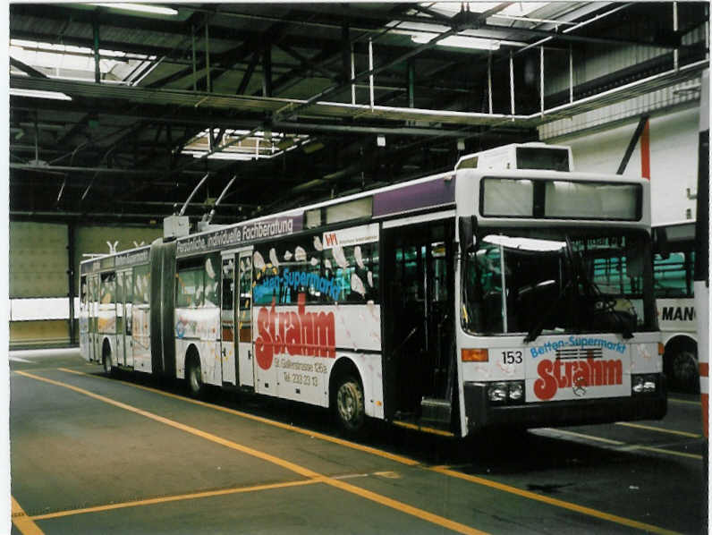 (048'537) - WV Winterthur - Nr. 153 - Mercedes Gelenktrolleybus am 18. Juli 2001 in Winterthur, Depot Gr�zefeld
