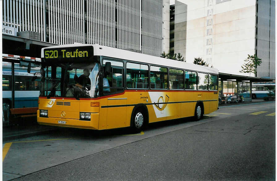 (048'619) - PTT-Regie - P 25'340 - Mercedes/R&J am 18. Juli 2001 in Z�rich, Flughafen