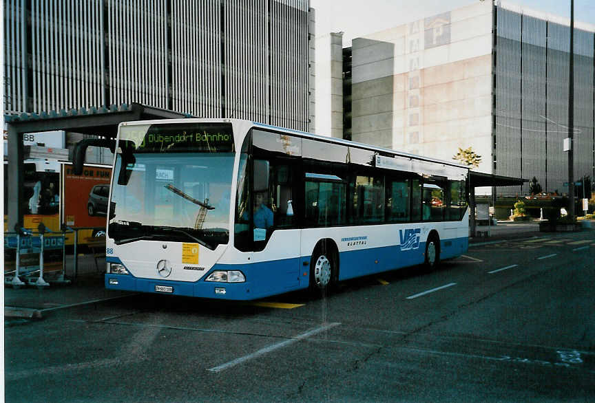 (048'631) - Welti-Furrer, Z�rich - Nr. 88/ZH 661'188 - Mercedes am 18. Juli 2001 in Z�rich, Flughafen