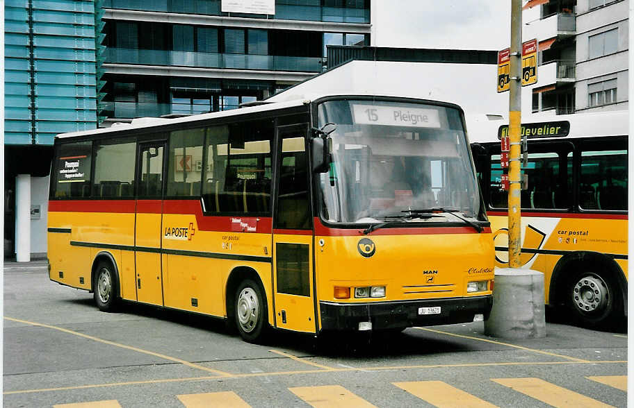 (048'918) - Odiet, Pleigne - JU 13'621 - MAN/Auw�rter am 7. August 2001 beim Bahnhof Del�mont