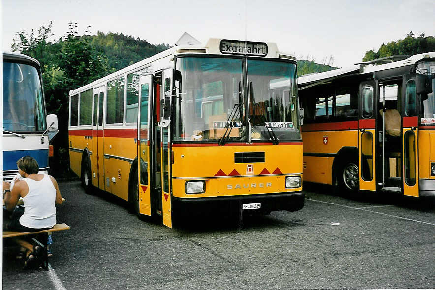 (049'119) - Toldo, Z�rich - ZH 484'215 - Saurer/R&J (ex Peter, Pfaffnau) am 18. August 2001 in Burgdorf, AMP