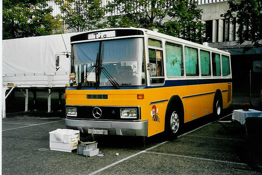 (049'123) - Liebi, Fahrweid - ZH 266'028 - Mercedes/T�scher am 18. August 2001 in Burgdorf, AMP