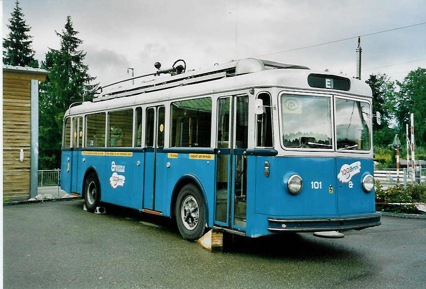 (049'712) - ACT Lugano (TVS) - Nr. 101 - FBW/R&J Trolleybus (ex Nr. 1) am 16. September 2001 in Mittelh�usern, Schwarzwasserbr�cke