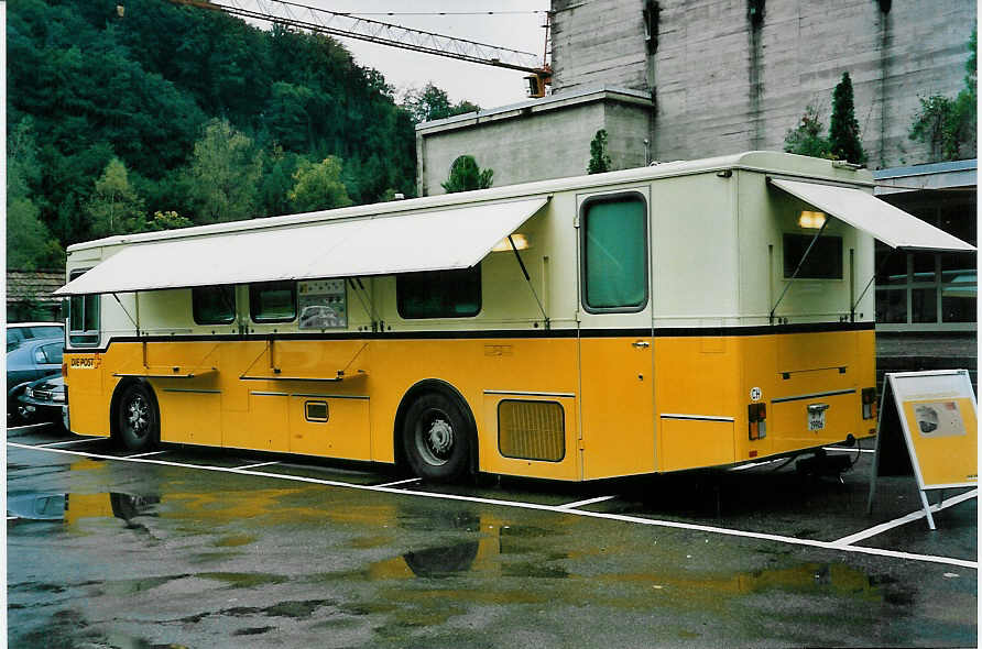(049'817) - PTT-Regie - P 19'906 - Saurer/Lauber Automobilpostb�ro am 23. September 2001 in Burgdorf, Marktplatz (allerletzter Einsatztag!)