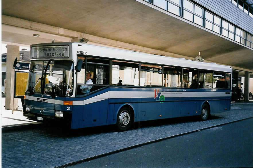 (050'023) - VZO Gr�ningen - Nr. 21/ZH 167'321 - Mercedes am 6. Oktober 2001 beim Bahnhof Uster