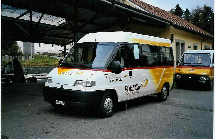 (050'416) - TSPG Saignel�gier - BE 546'872 - Fiat am 18. Oktober 2001 beim Bahnhof Tavannes