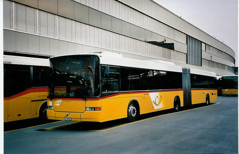 (052'222) - PTT-Regie - P 27'732 - Volvo/Hess am 17. M�rz 2002 in Bern, Postautostation