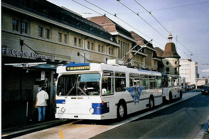 (052'225) - TL Lausanne - Nr. 731 - FBW/Hess Trolleybus am 17. M�rz 2002 beim Bahnhof Lausanne