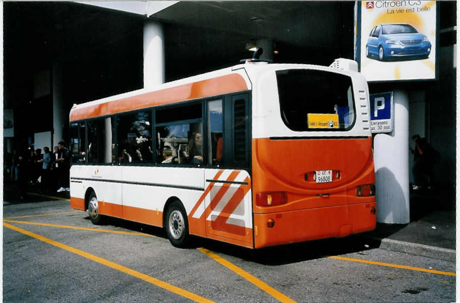 (052'326) - TPG Gen�ve - GE 96'808 - Iveco am 17. M�rz 2002 in Gen�ve, Palexpo