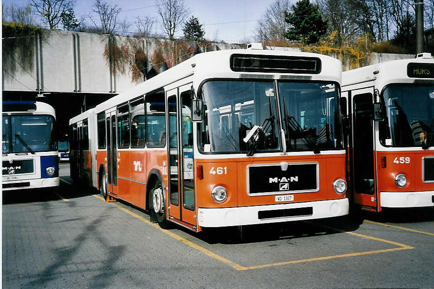 (052'403) - TL Lausanne - Nr. 461/VD 1307 - MAN/Lauber am 17. M�rz 2002 in Lausanne, D�p�t Borde