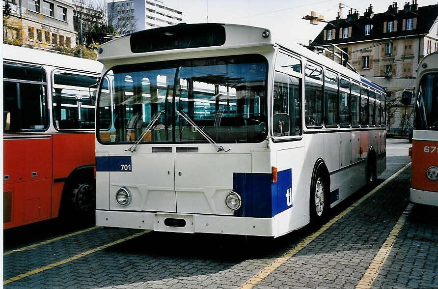 (052'408) - TL Lausanne - Nr. 701 - FBW/Hess Trolleybus am 17. M�rz 2002 in Lausanne, D�p�t Borde