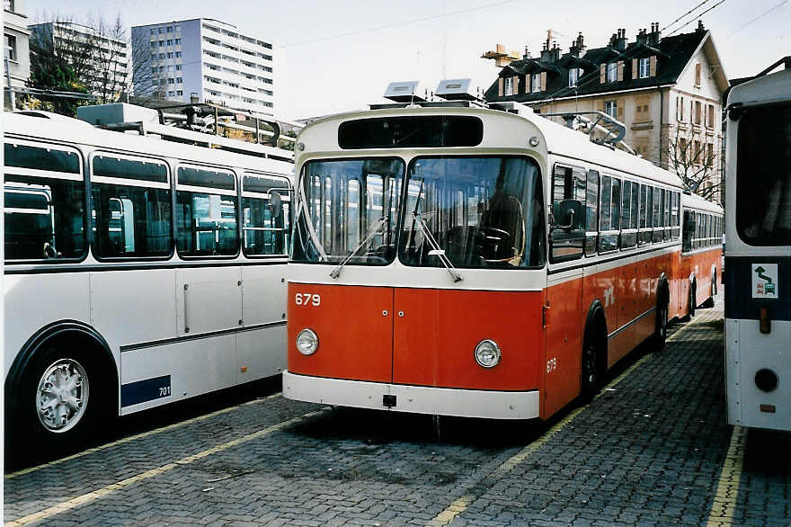 (052'409) - TL Lausanne - Nr. 679 - FBW/Eggli Trolleybus am 17. M�rz 2002 in Lausanne, D�p�t Borde