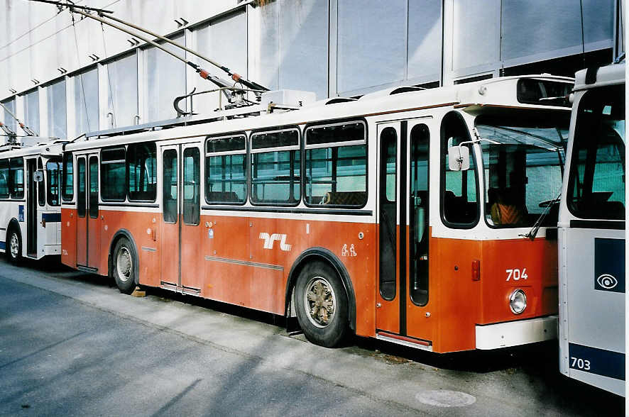 (052'412) - TL Lausanne - Nr. 704 - FBW/Hess Trolleybus am 17. M�rz 2002 in Lausanne, D�p�t Borde