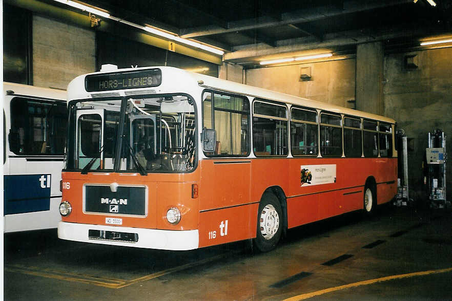 (052'416) - TL Lausanne - Nr. 116/VD 1500 - MAN (ex Nr. 358) am 17. M�rz 2002 in Lausanne, D�p�t Borde