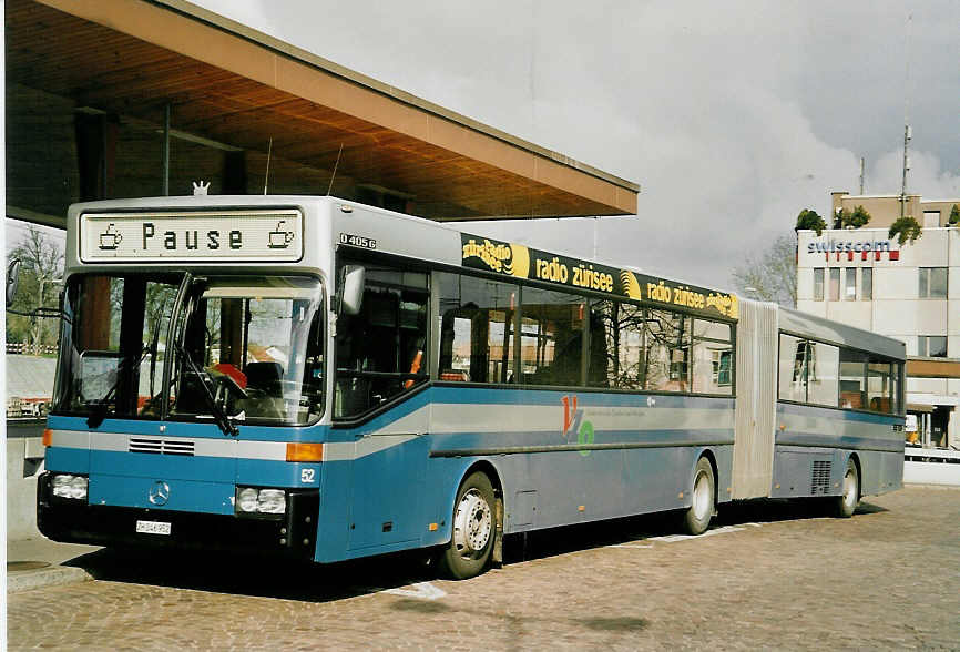 (052'510) - VZO Gr�ningen - Nr. 52/ZH 246'952 - Mercedes am 23. M�rz 2002 beim Bahnhof Wetzikon