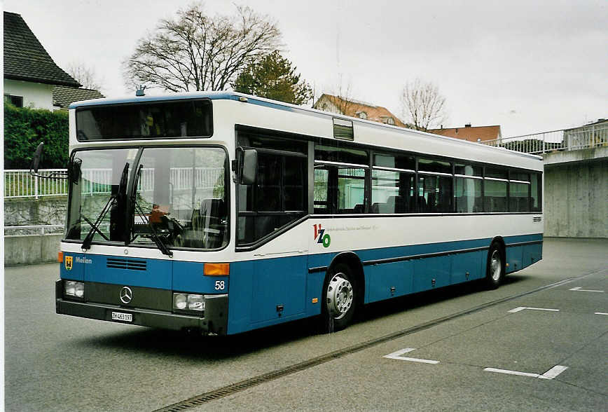 (052'526) - VZO Gr�ningen - Nr. 58/ZH 463'197 - Mercedes (ex Schneider, Meilen Nr. 11; ex VBZ Z�rich Nr. 206) am 23. M�rz 2002 in Gr�ningen, Garage