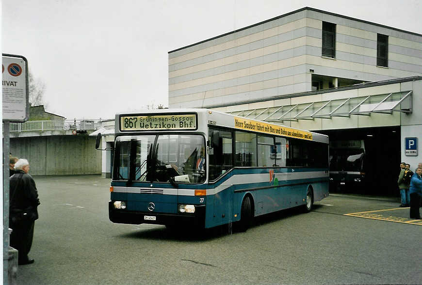 (052'527) - VZO Gr�ningen - Nr. 27/ZH 41'427 - Mercedes am 23. M�rz 2002 in Gr�ningen, Garage