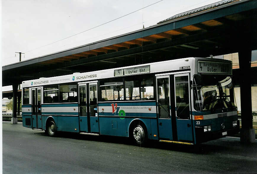 (052'608) - VZO Gr�ningen - Nr. 23/ZH 213'223 - Mercedes am 23. M�rz 2002 beim Bahnhof Uster 