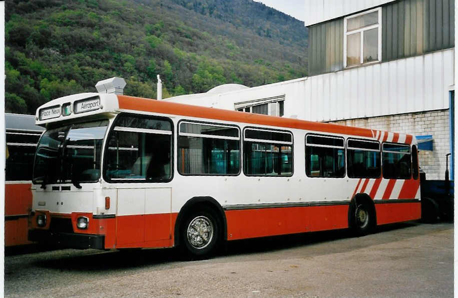 (053'221) - TPG Gen�ve - Nr. 546 - FBW/Hess-Lauber (ex Nr. 256) am 22. April 2002 in Biel, BTR