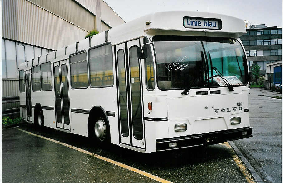 (053'410) - PostAuto Graub�nden - Volvo/Hess (ex SBC Chur Nr. 1; ex Roth, Chur Nr. 13) am 18. Mai 2002 in Biel, Rattinbus
