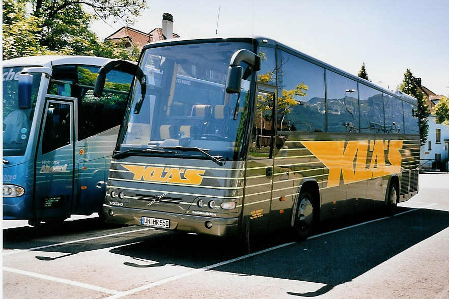 (053'636) - Aus Deutschland: Kl�s, L�nen - UN-HR 550 - Volvo/Dr�gm�ller am 14. Juni 2002 in Thun, Seestrasse