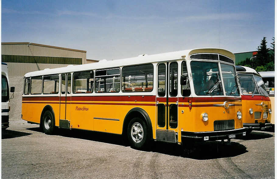 (053'826) - B�ni, Hagenbuch - ZH 120'322 - FBW/T�scher (ex Meyer, Ramsen; ex Junod, Pf�ffikon; ex Nr. 30/A 60'133; ex P 25'511) am 15. Juni 2002 in Hinwil, AMP