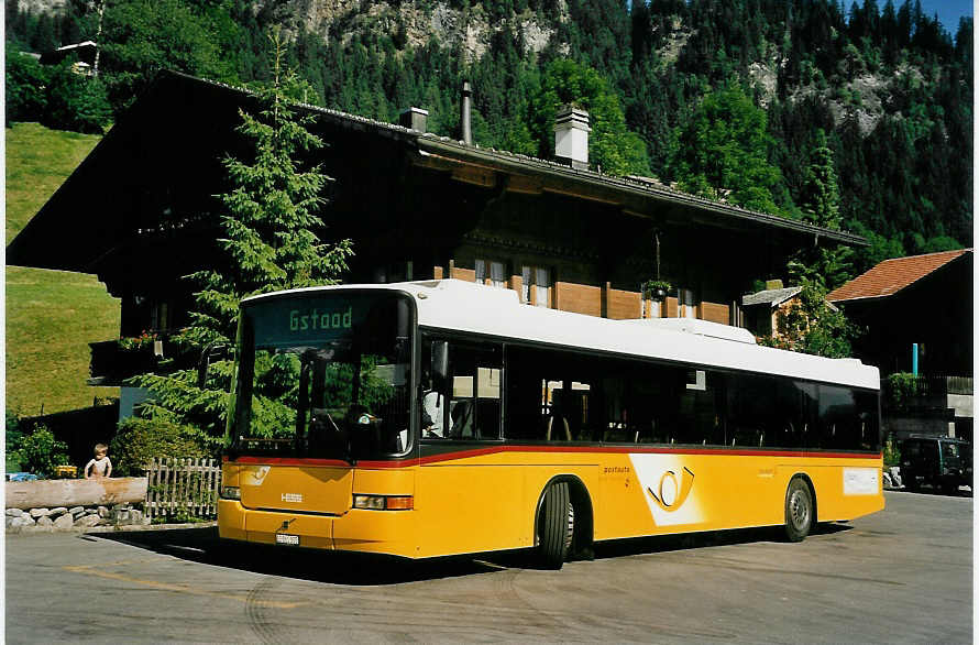 (053'925) - K�bli, Gstaad - BE 360'355 - Volvo/Hess am 22. Juni 2002 in Gsteig, Post