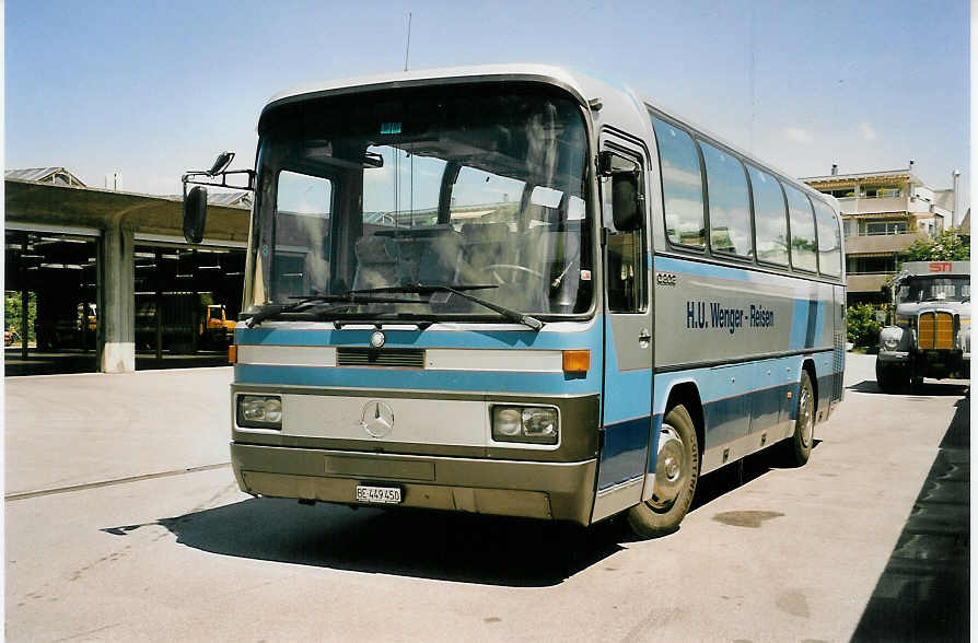 (054'322) - Wenger, Fahrni - BE 449'450 - Mercedes (ex Famo, S�deren) am 11. Juli 2002 in Thun, Garage STI