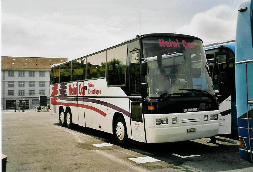 (054'424) - Heini Car, W�ngi - TG 8384 - Scania/Auw�rter am 15. Juli 2002 in Biel, Terminal B