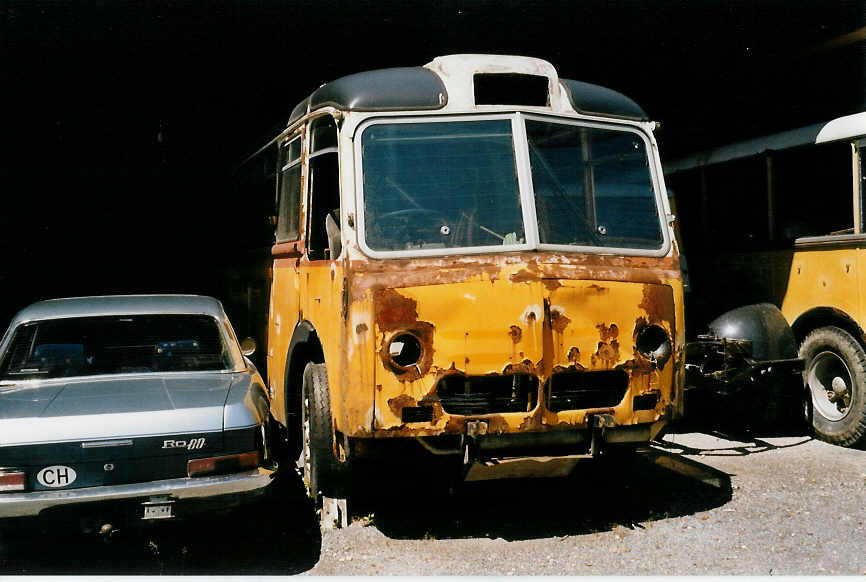 (055'033) - Jauch, G�schenen - Saurer/T�scher (ex P 24'115) am 27. Juli 2002 in N�fels