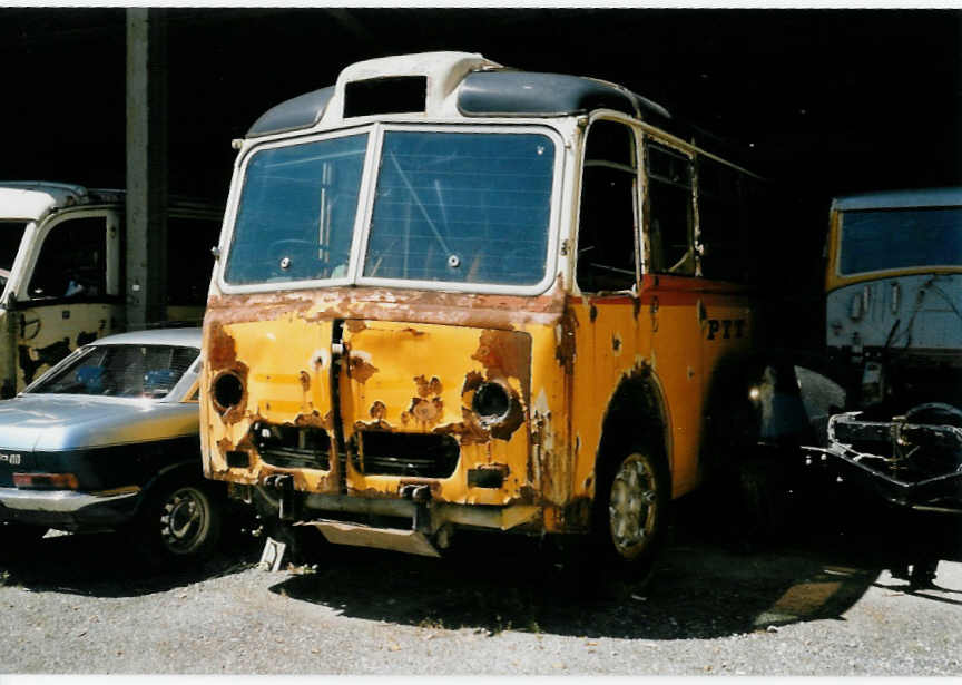 (055'034) - Jauch, G�schenen - Saurer/T�scher (ex P 24'115) am 27. Juli 2002 in N�fels