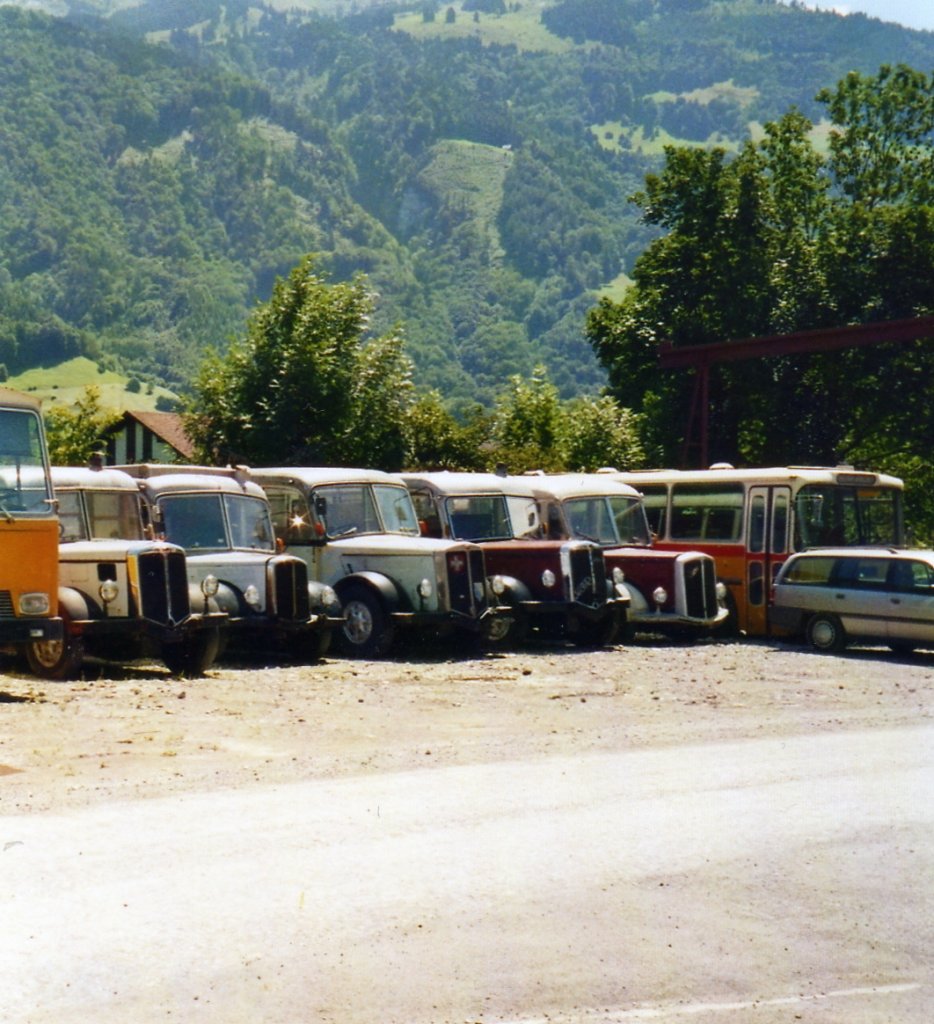 (055'037) - Oldie-Tours Z�risee, Wollerau - FBW/Eggli (ex M�ller, Effretikon; ex Zeller, Gr�ningen; ex P 23'047) am 27. Juli 2002 in N�fels (Mitte)