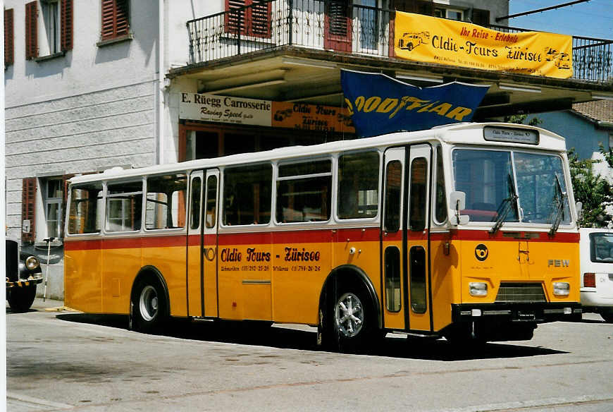 (055'108) - Oldie-Tours Z�risee, Wollerau - Nr. 15 - FBW/Hess am 27. Juli 2002 in Schmerikon, Garage