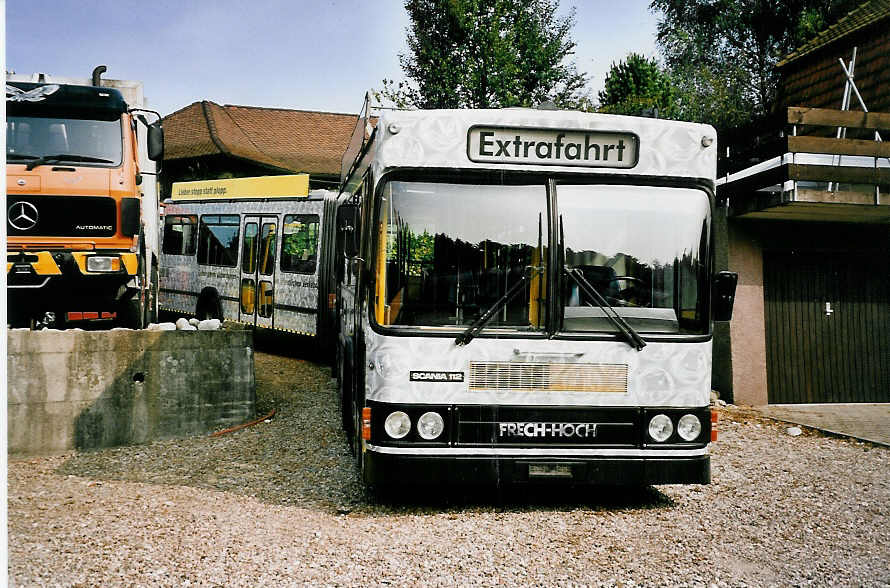 (055'606) - VBSH Schaffhausen - Nr. 13 - Scania/FHS (ex Nr. 10) am 31. August 2002 in B�tzberg, Heiniger